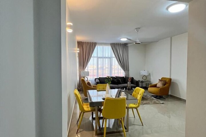 Room 9 of 13
