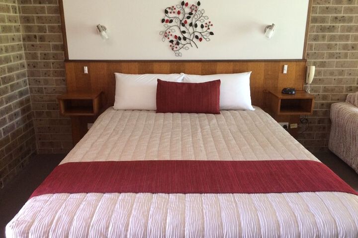 Room 9 of 50