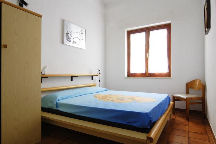 Room 3 of 21