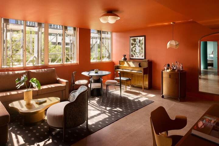 Room 49 of 185