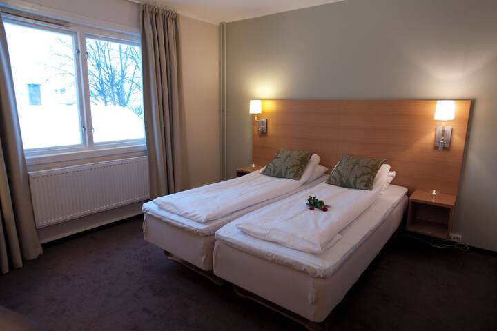 Room 27 of 46