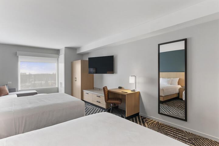 Room 50 of 103