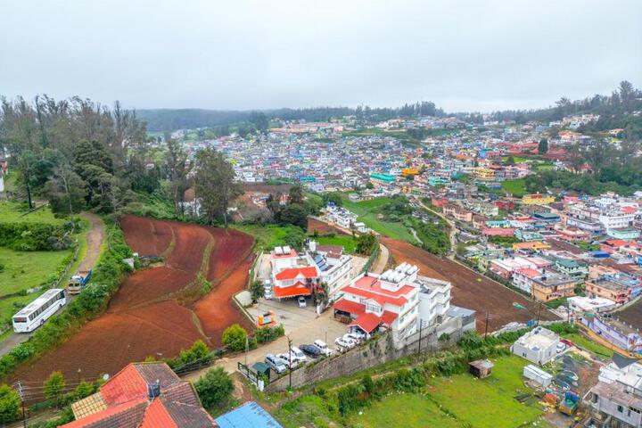 Kemps Cave Ooty