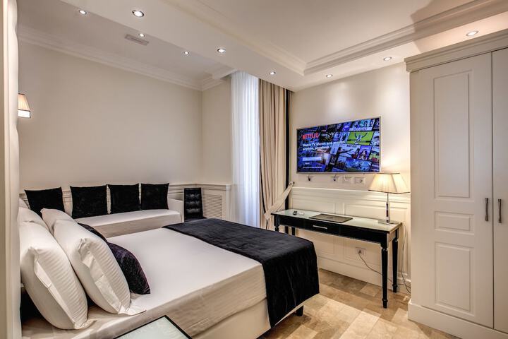Room 14 of 48