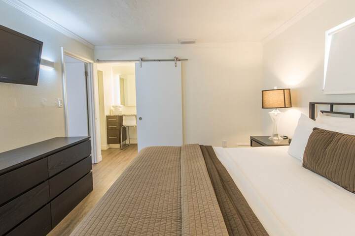 Room 7 of 30