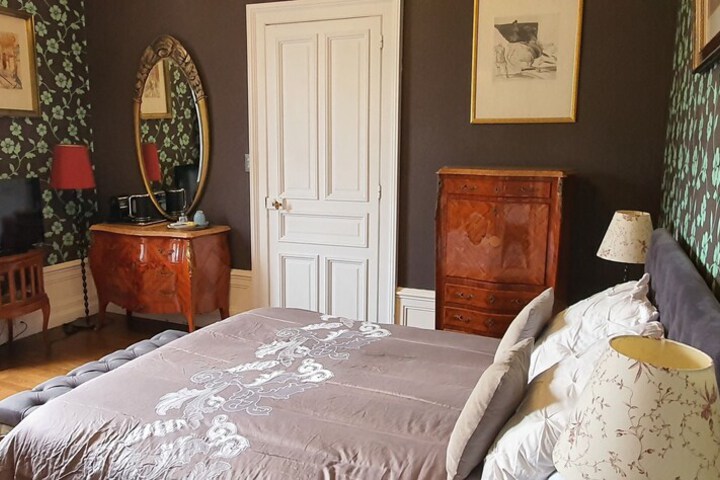 Room 60 of 193