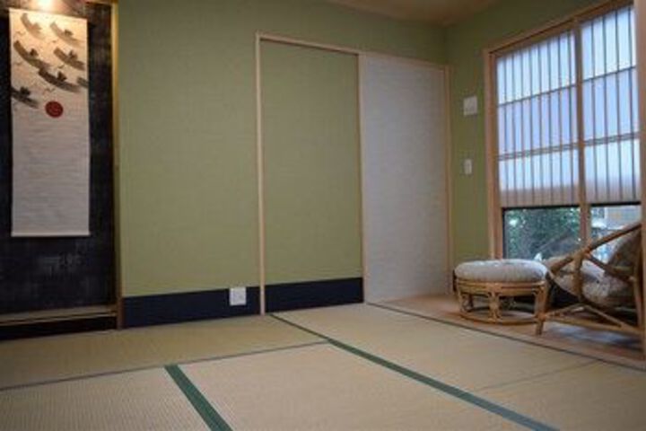 Room 18 of 33