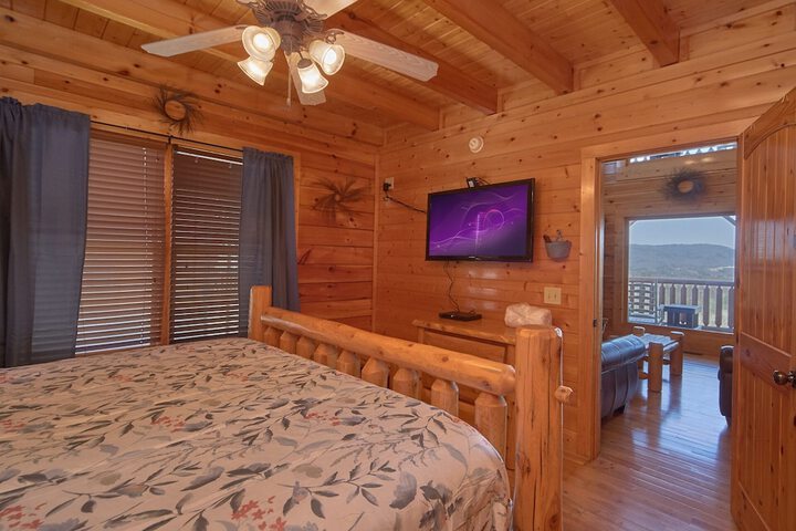 Room 2 of 25
