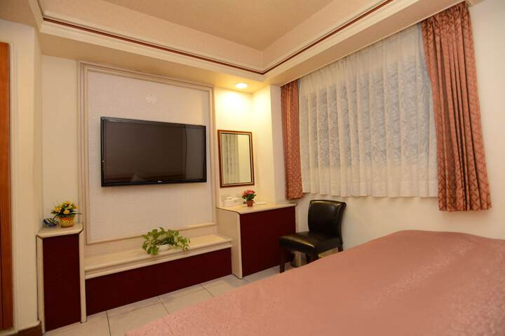 Room 20 of 53