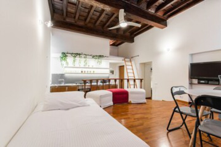 Room 15 of 22