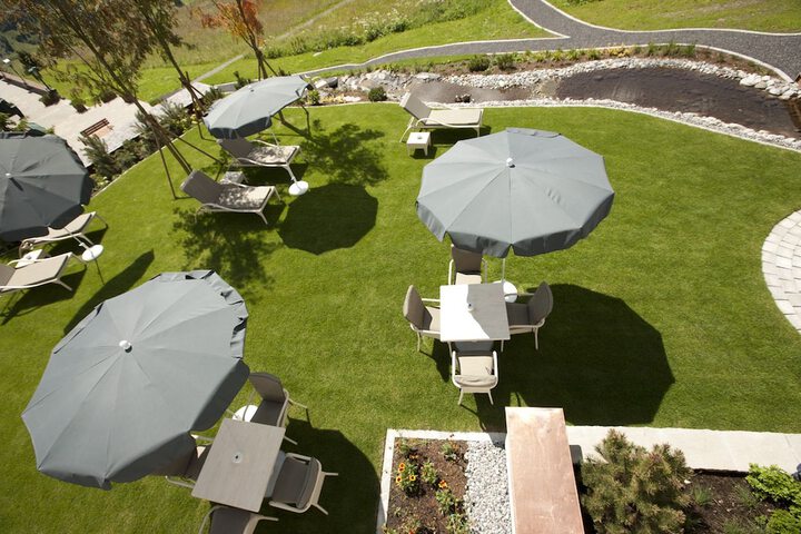 Hotel Exterior 110 of 128