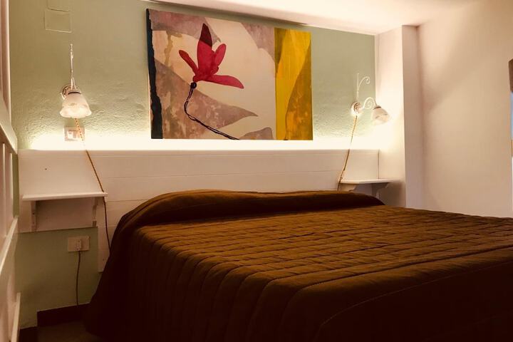Room 22 of 49