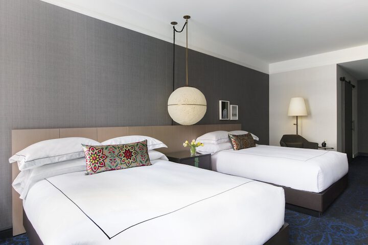 1 Queen Bed (9 of 11)