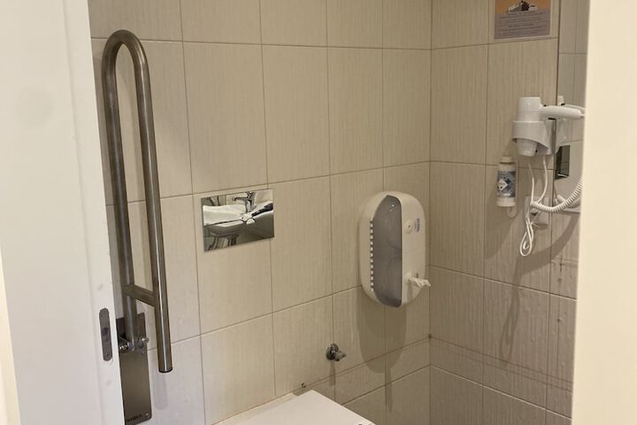 Room 20 of 29