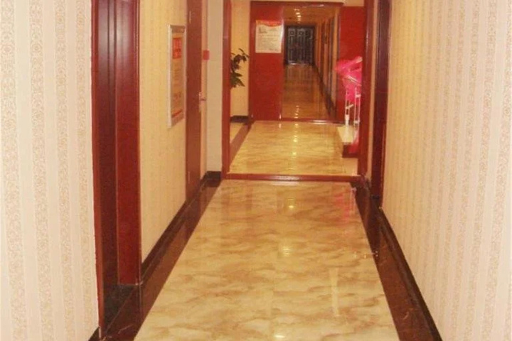 Room 3 of 7