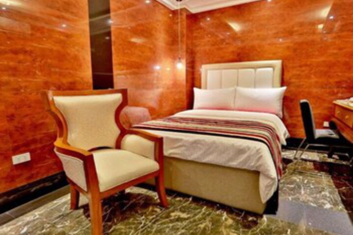Room 26 of 35