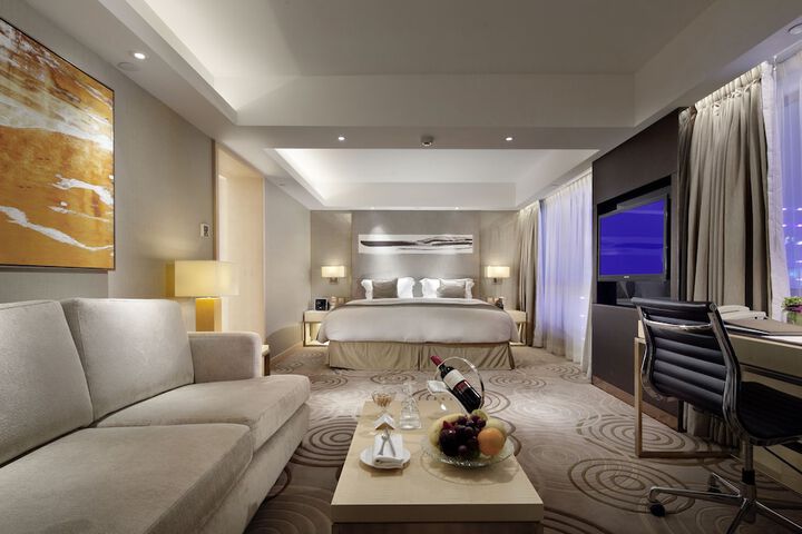 Room 7 of 61