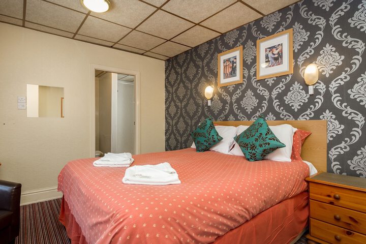Room 12 of 61