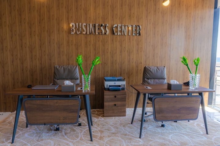 Business Center 71 of 86