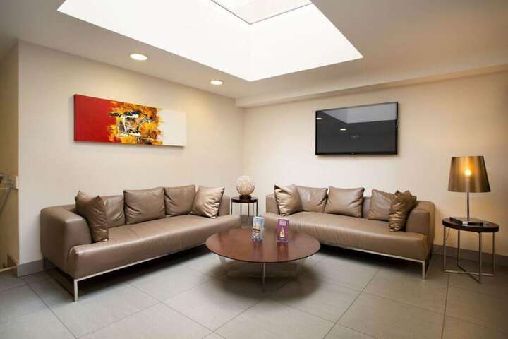 Entrance & Lobby