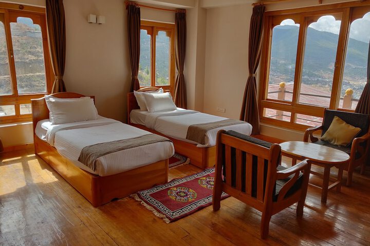 Room 3 of 10