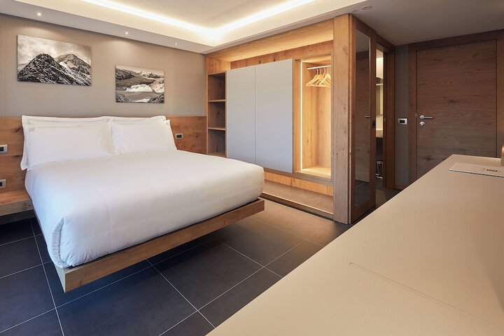 Room 10 of 54