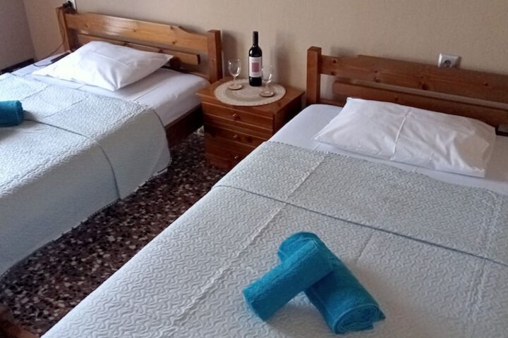 Room 3 of 81