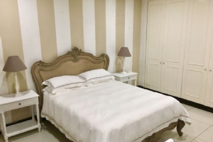 Room 11 of 216