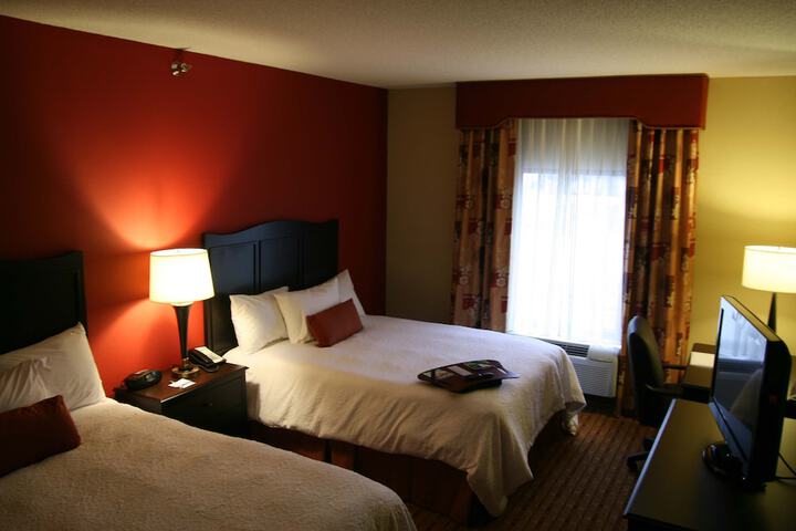 Room 4 of 25