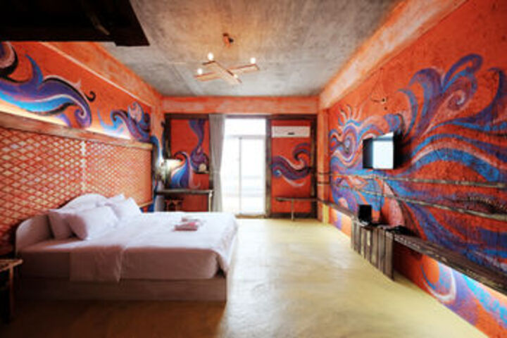 Room 15 of 36