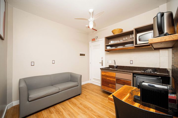 Room 42 of 67