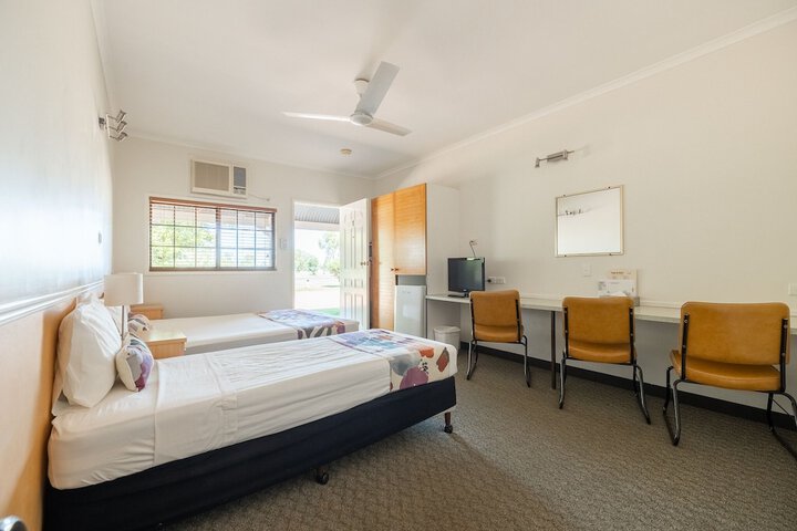 Room 12 of 35