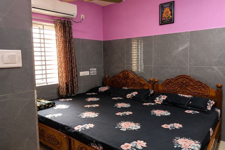 Room 13 of 22