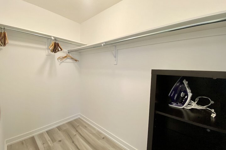 Room 33 of 41