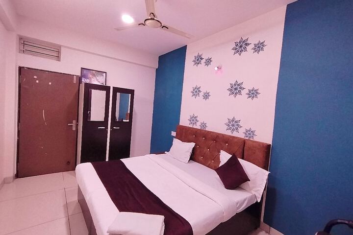 Room 11 of 23