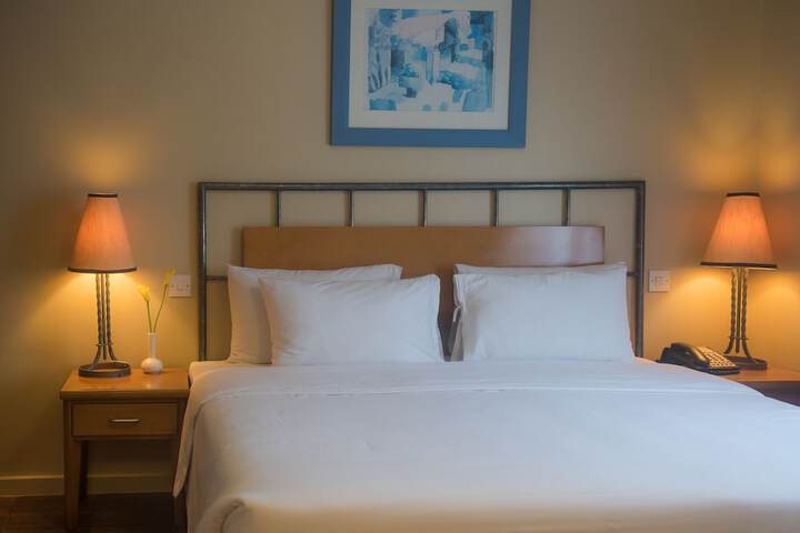 Room 12 of 85