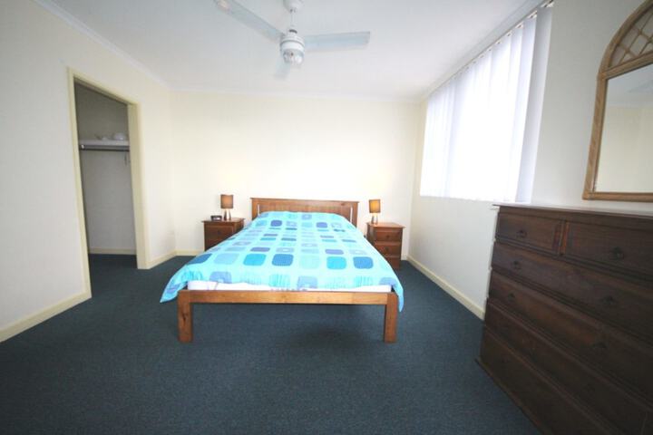 Room 3 of 16