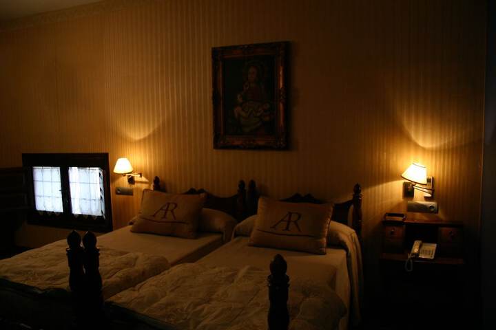 Room 37 of 39