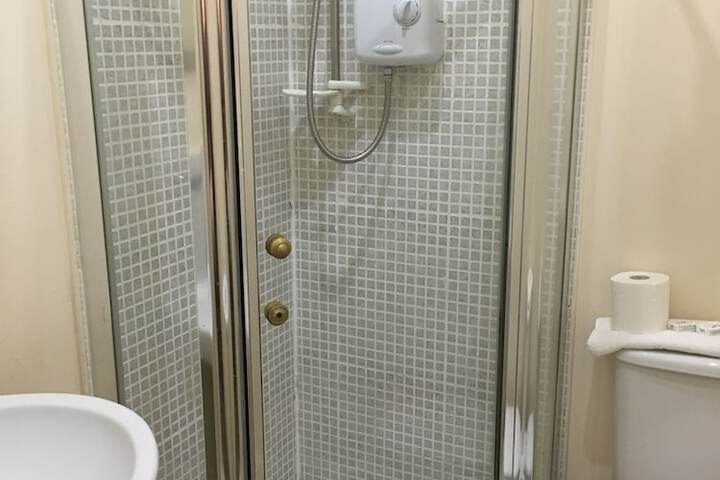 Room 63 of 80