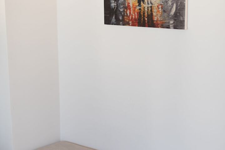 Room 19 of 106