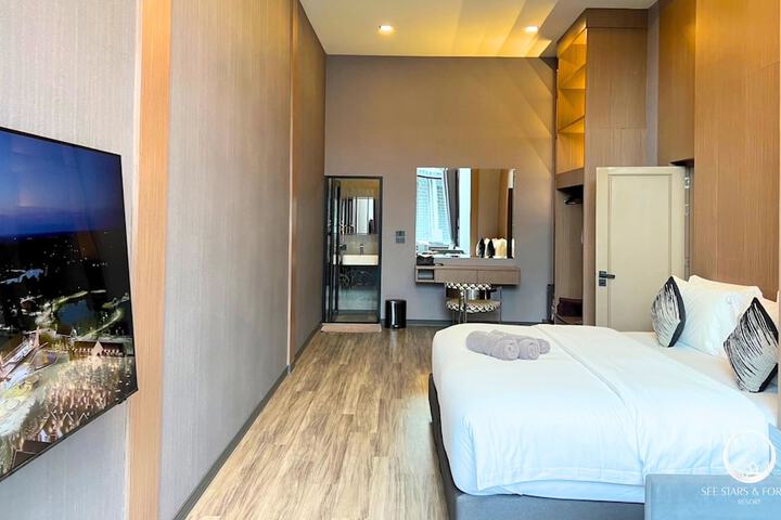 Room 64 of 255