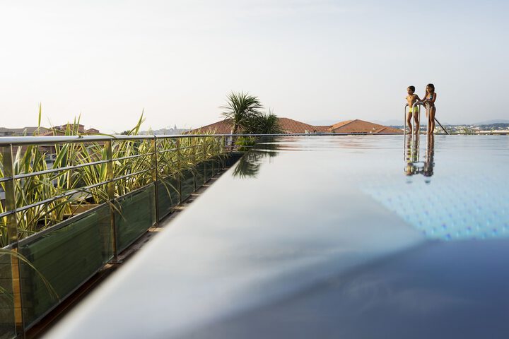 Pools & Facilities