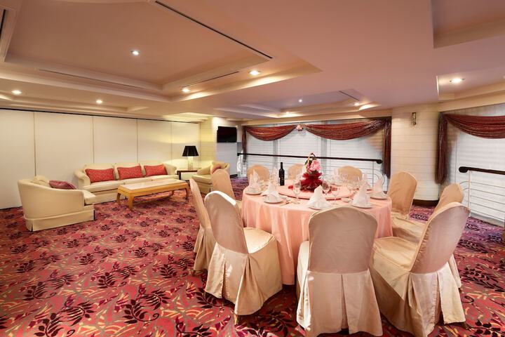 Ballroom/Hall 60 of 69