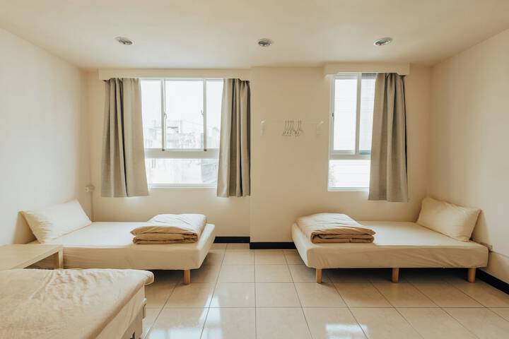 Room 73 of 93