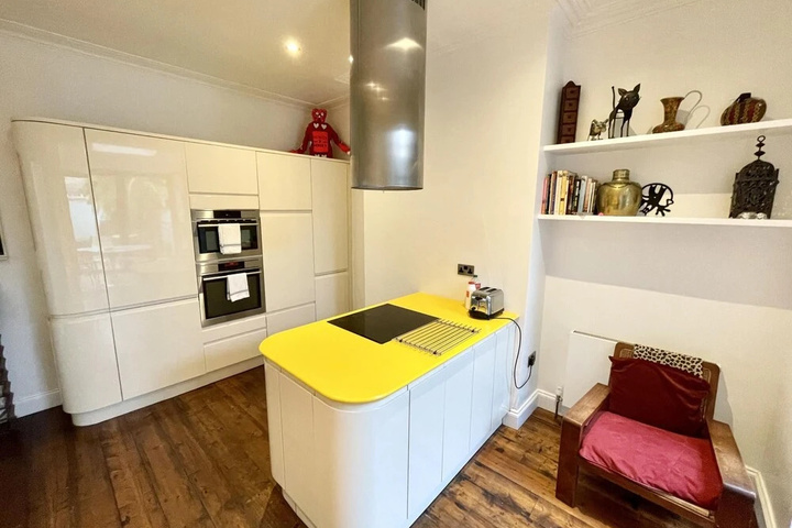Room 3 of 21