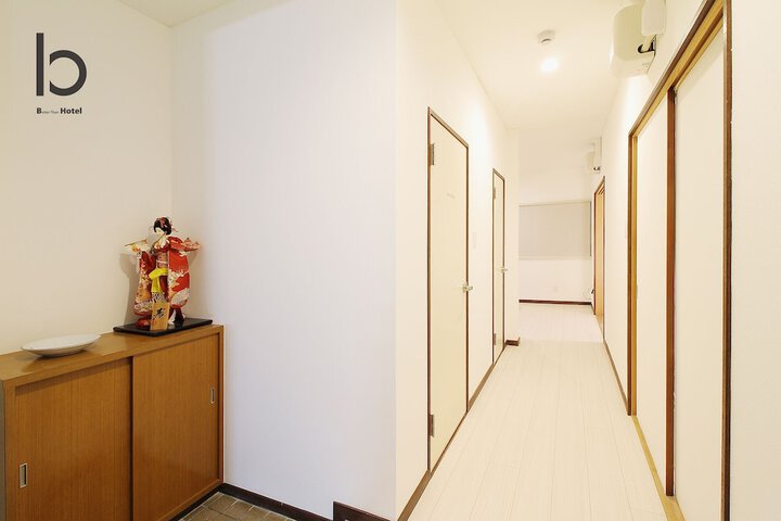 Ballroom/Hall 170 of 219