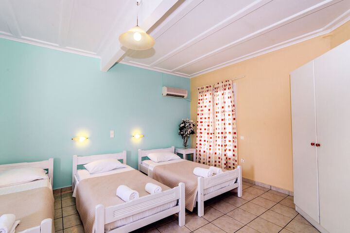 Room 9 of 23