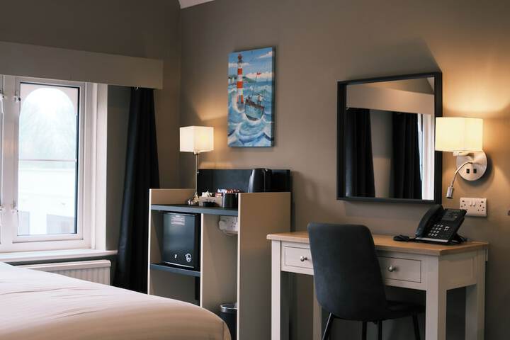 Room 44 of 116