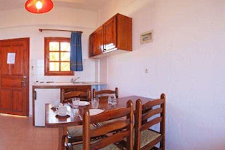 Room 4 of 22