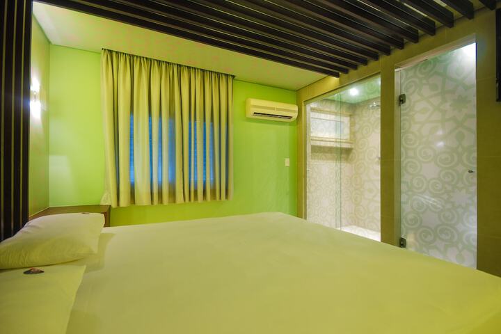 Room 5 of 37